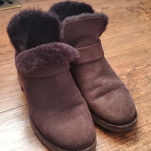 Size 8 Ugg McKay boots